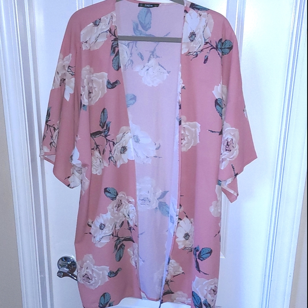 Dusty Pink Floral Kimono